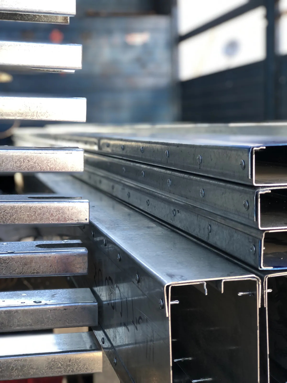 Perfiles de acero galvanizado para construcción en Steel Frame